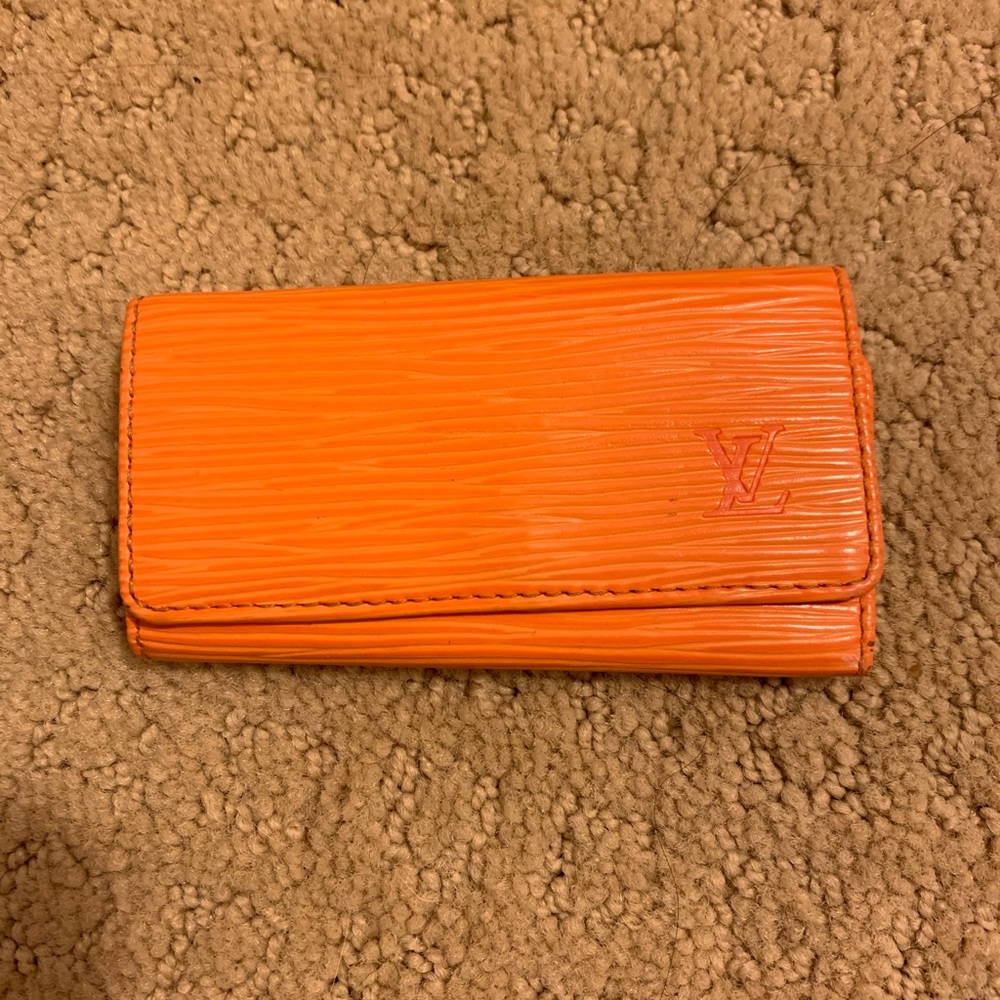 Authentic Louis Vuitton epi mandarin key holder